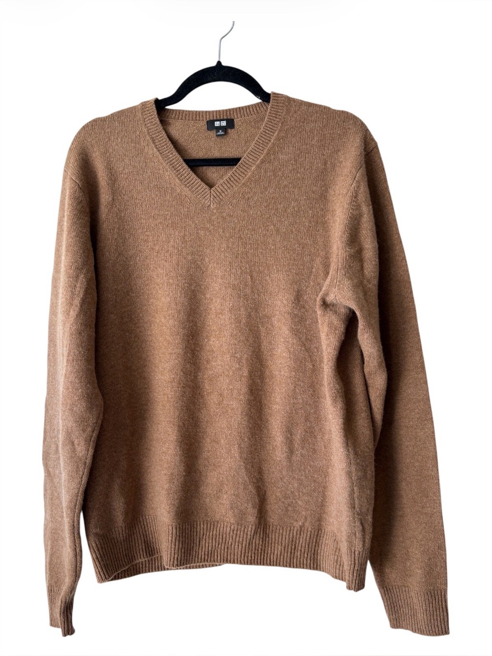 Unniqlo 100% Wool V-Neck Sweater Brown/Camel Size M Classic Knit Fall Casual